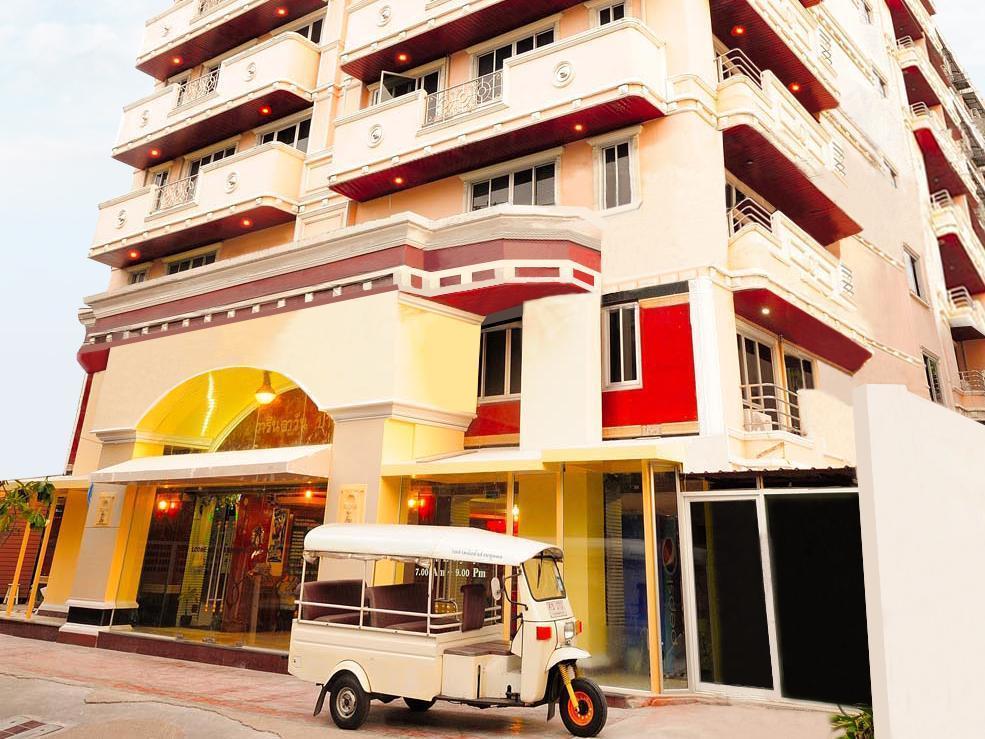 Oyo 796 Paradise Sukhumvit Hotel Banguecoque Exterior foto