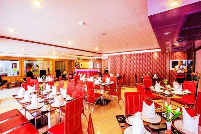 Oyo 796 Paradise Sukhumvit Hotel Banguecoque Exterior foto